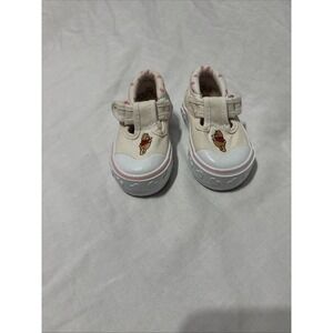 Winnie the pooh vintage Disney kids shoes girls size 2T hearts casual
